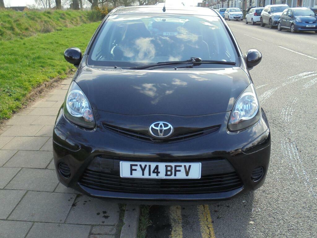 Toyota Aygo 1.0 Vvt-i Move Euro 5 FY14BFV Black #2