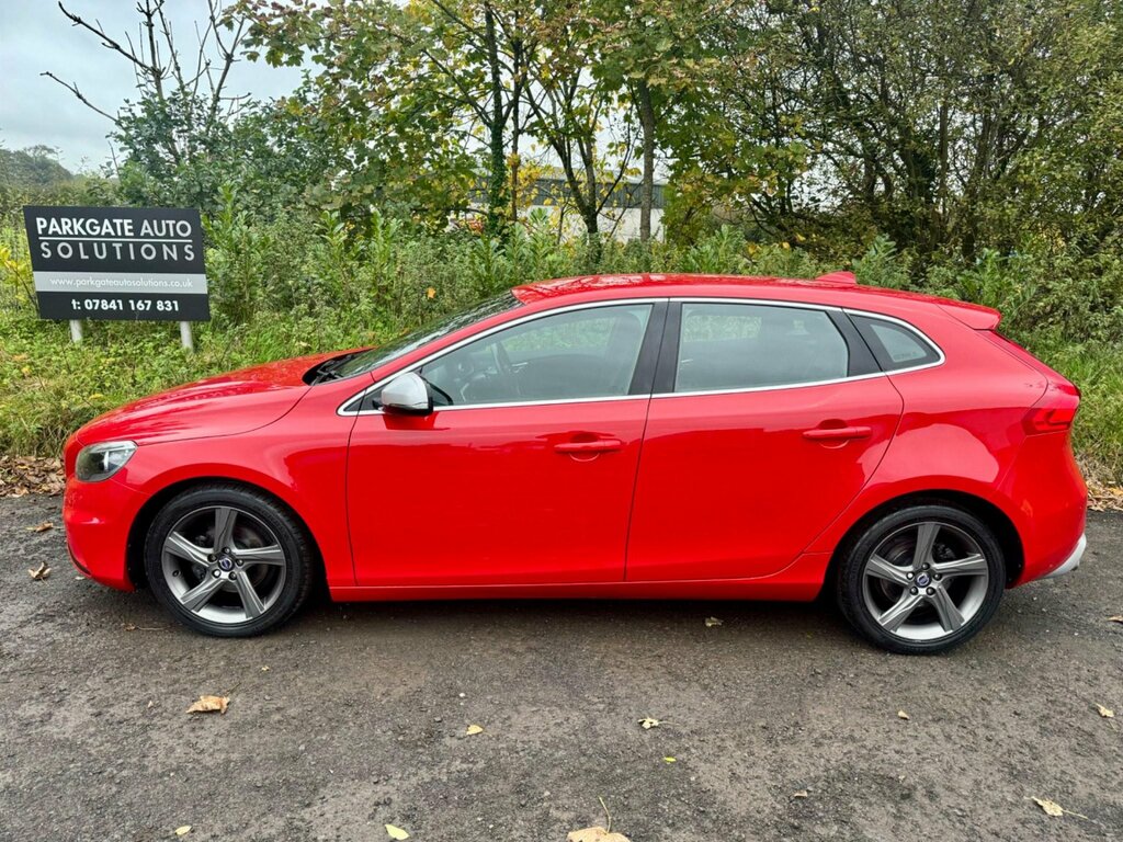 Volvo V40 1.6 D2 R-design Euro 5 Ss LXZ4119 Red #2