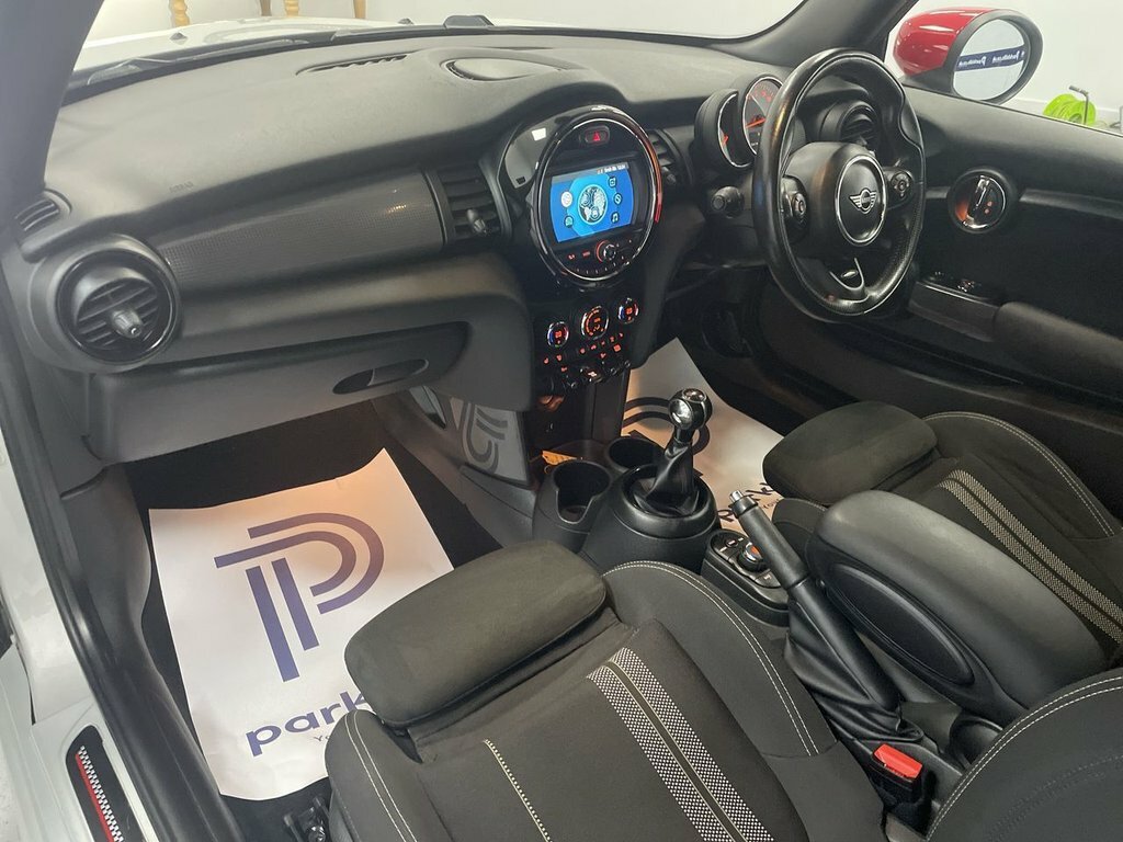 Mini Hatch 1.5L Cooper Sport SF70SRX Silver #4
