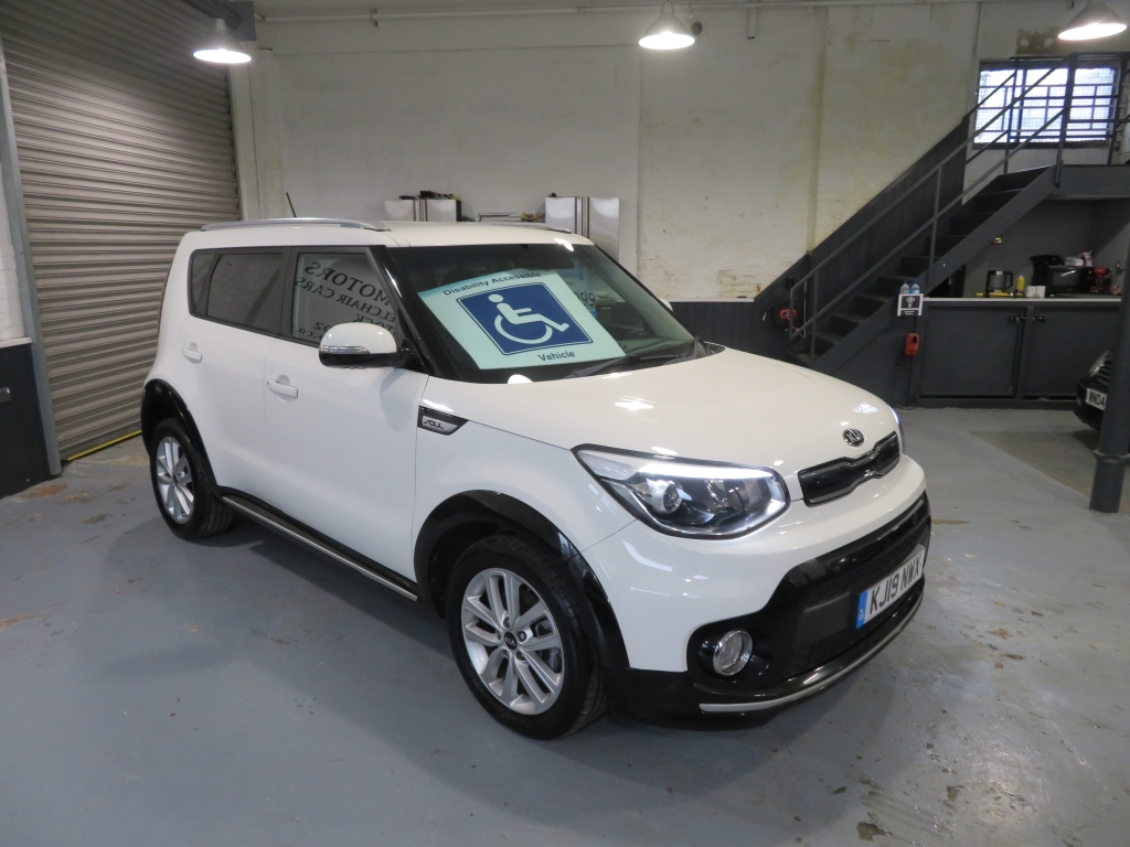 Kia Soul Hatchback KJ19NWX White #3