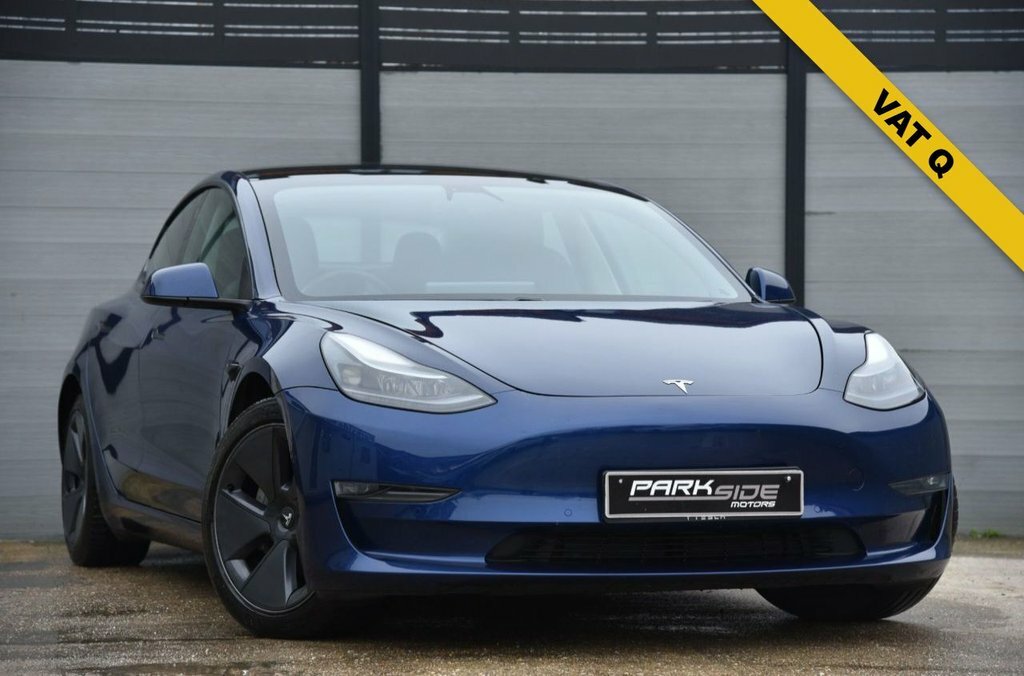 Tesla Model 3 Saloon Blue