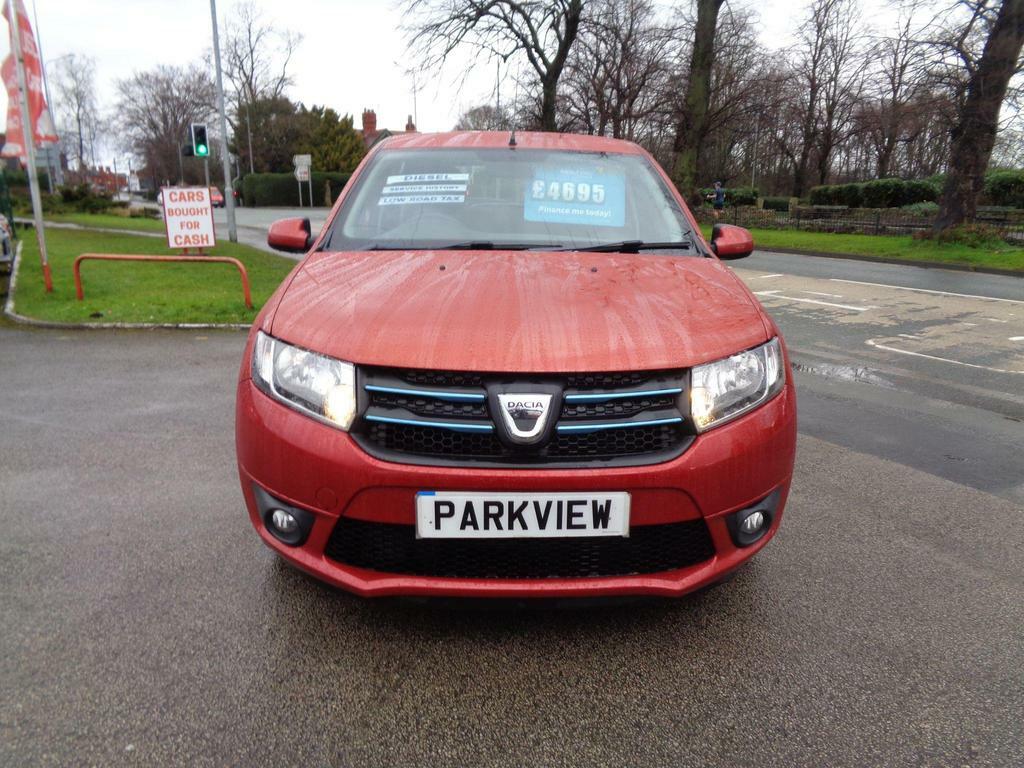 Dacia Sandero 1.5 Dci Laureate Euro 5 Red #3