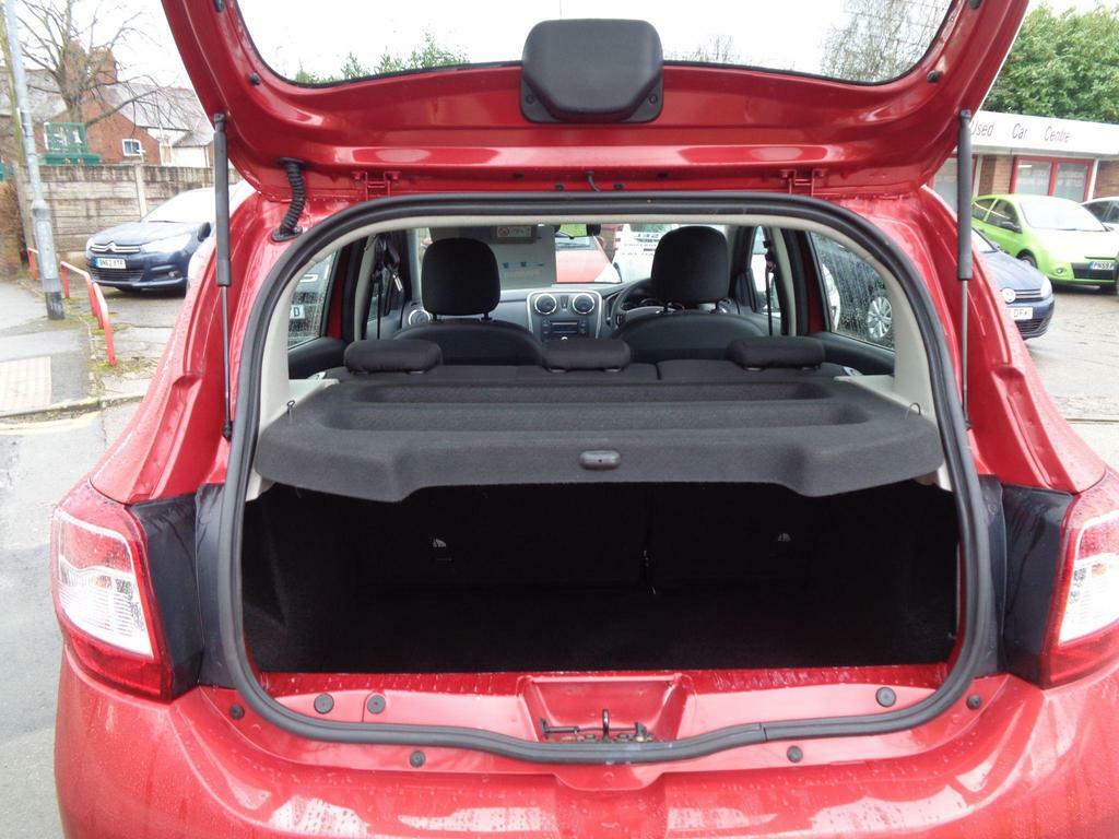 Dacia Sandero 1.5 Dci Laureate Euro 5 Red #6