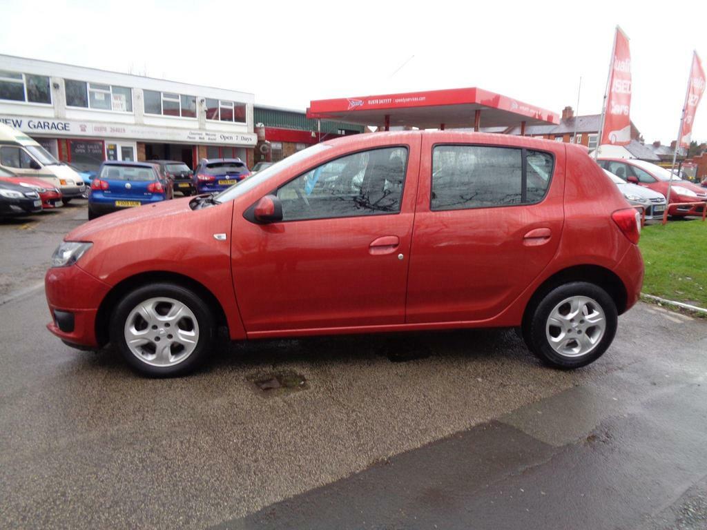 Dacia Sandero 1.5 Dci Laureate Euro 5 Red #5
