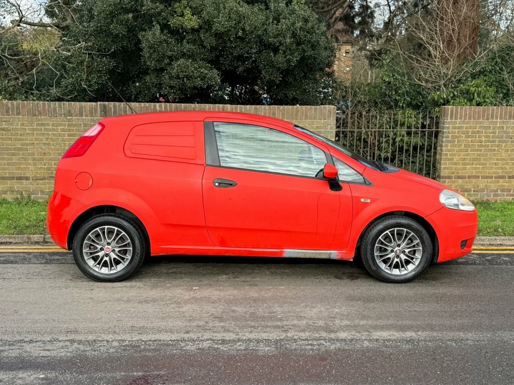 Fiat Grande Punto 1.3L Active Red #3