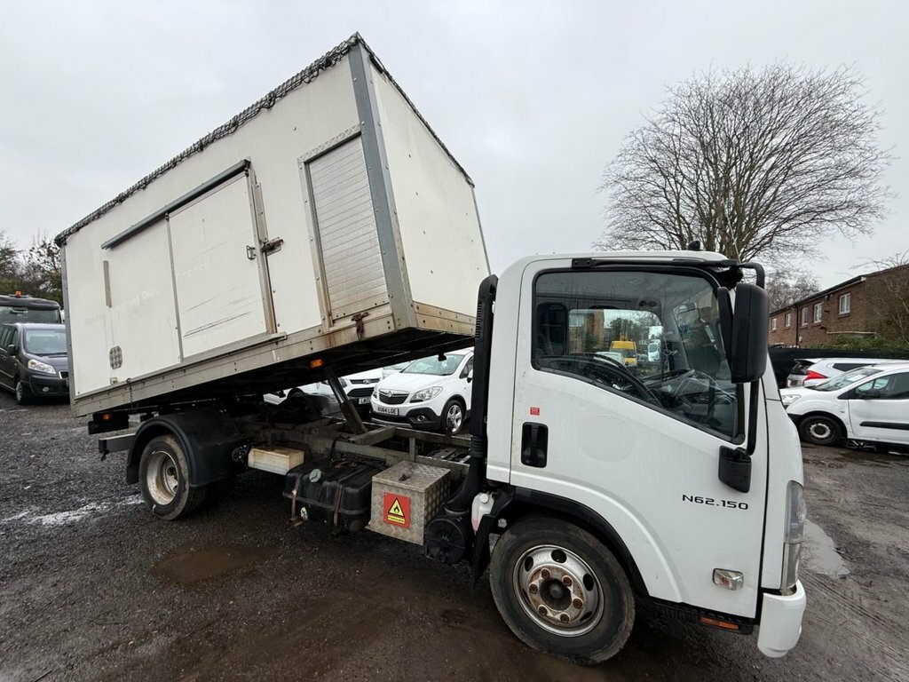 Isuzu 5.2 L White #6