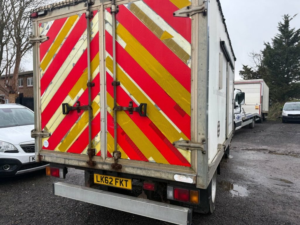 Isuzu 5.2 L White #8