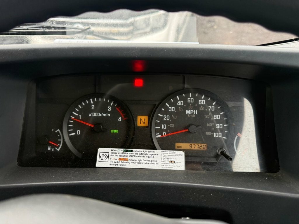 Isuzu 5.2 L White #15