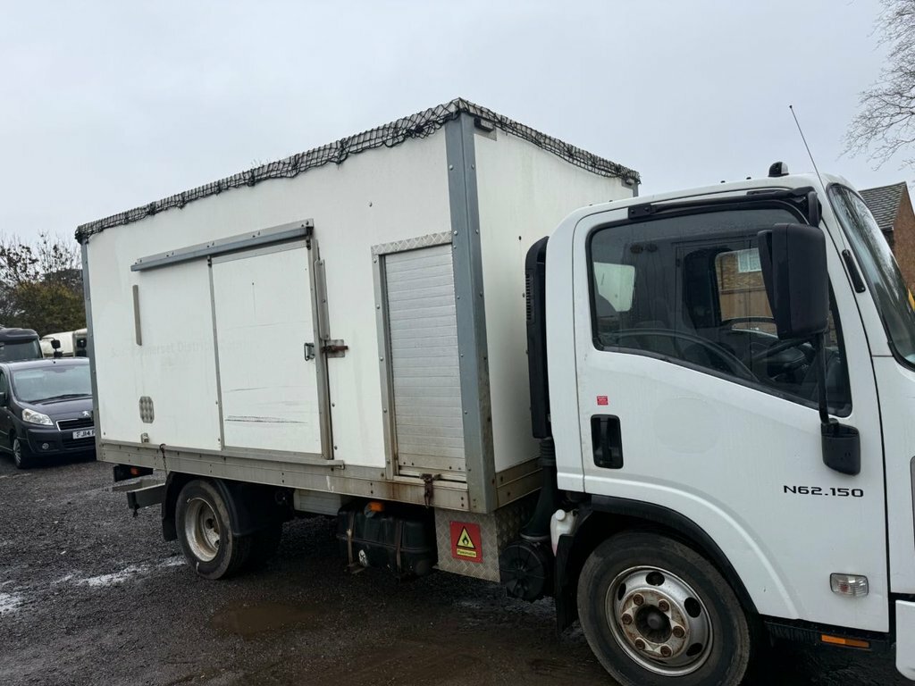 Isuzu 5.2 L White #3