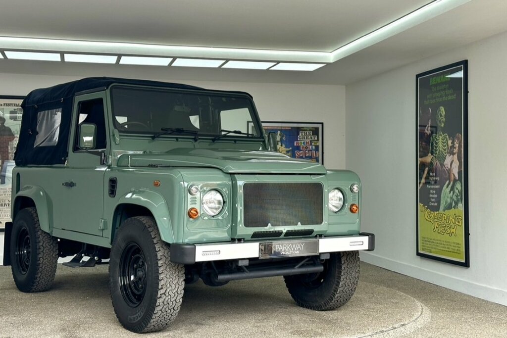 Land Rover Defender 90 Xs 2.2 Soft Top Green