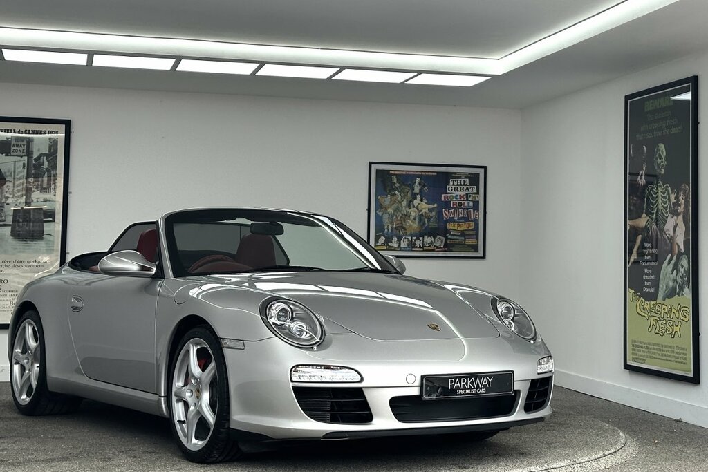 Porsche 911 Carrera S Cab Man Silver