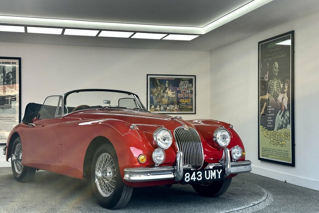 Jaguar XK 3.4Drophead Coupe Red