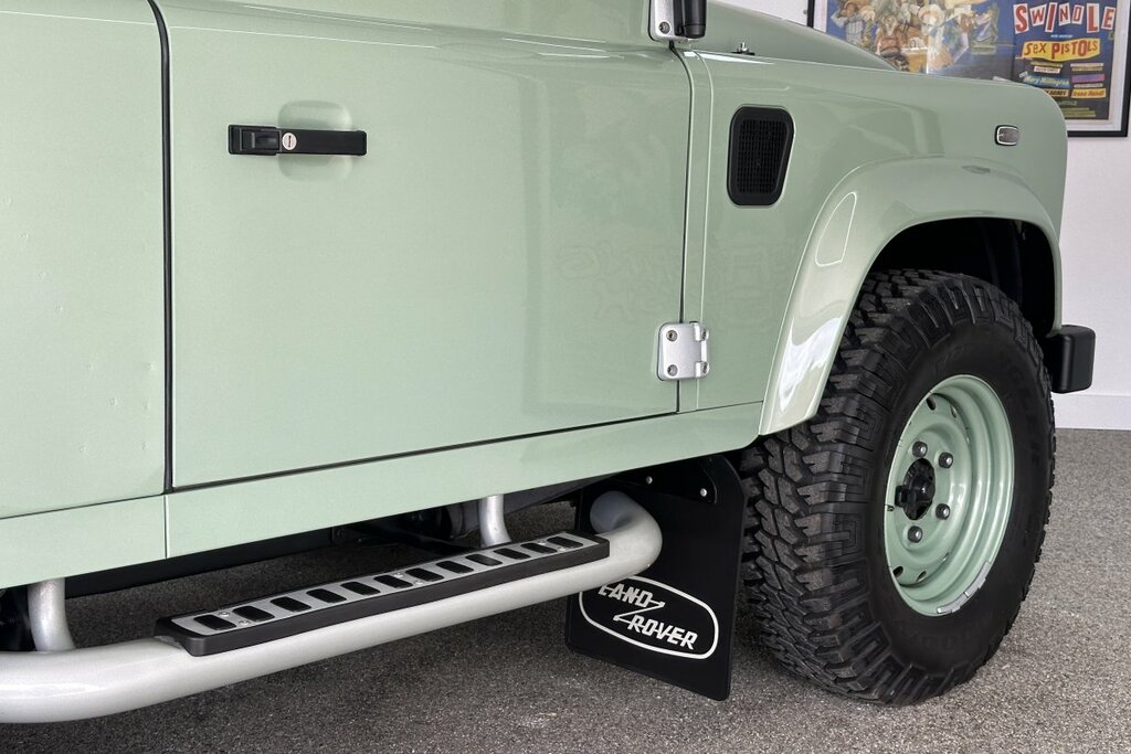 Land Rover Defender 90 Heritage Soft Top GY65SZV Green #6