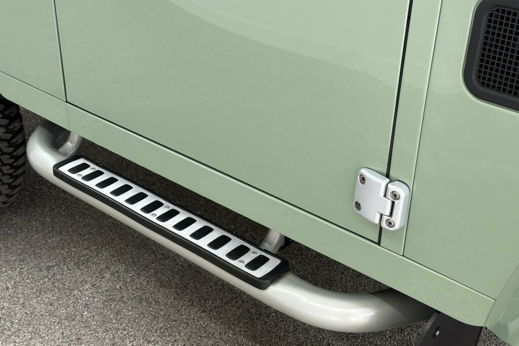 Land Rover Defender 90 Heritage Soft Top GY65SZV Green #5