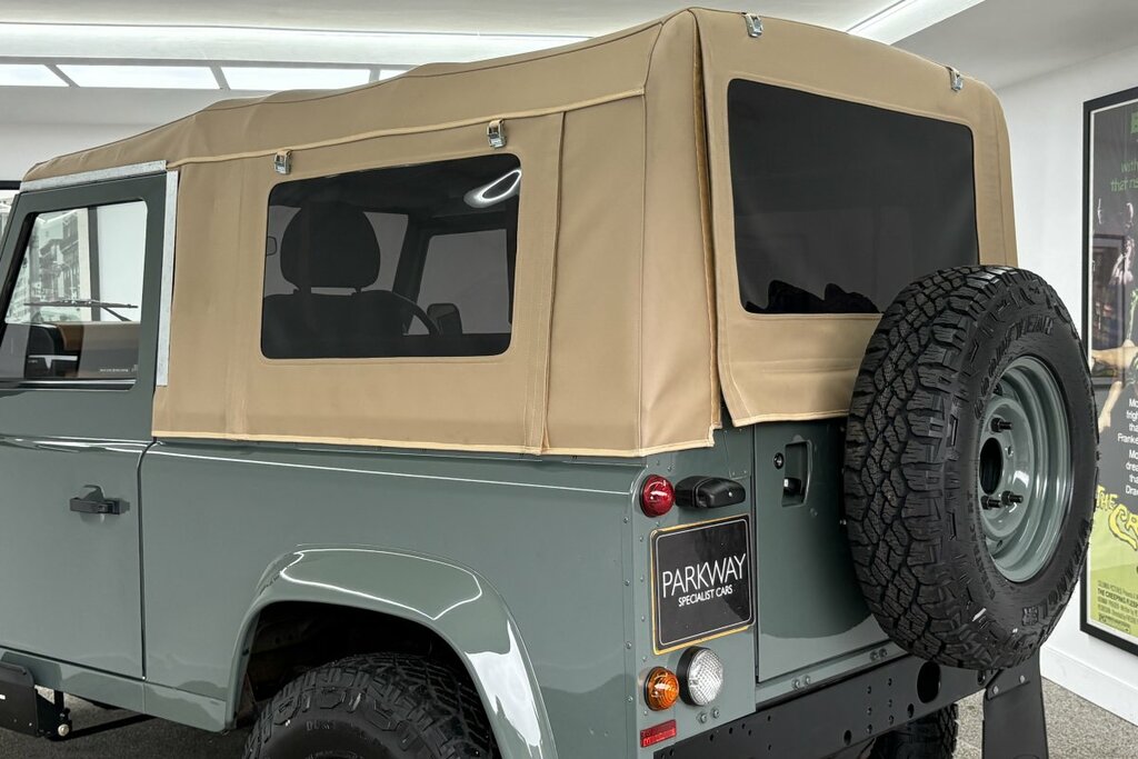 Land Rover Defender 90 Heritage Style S Top MF13WVN Green #2