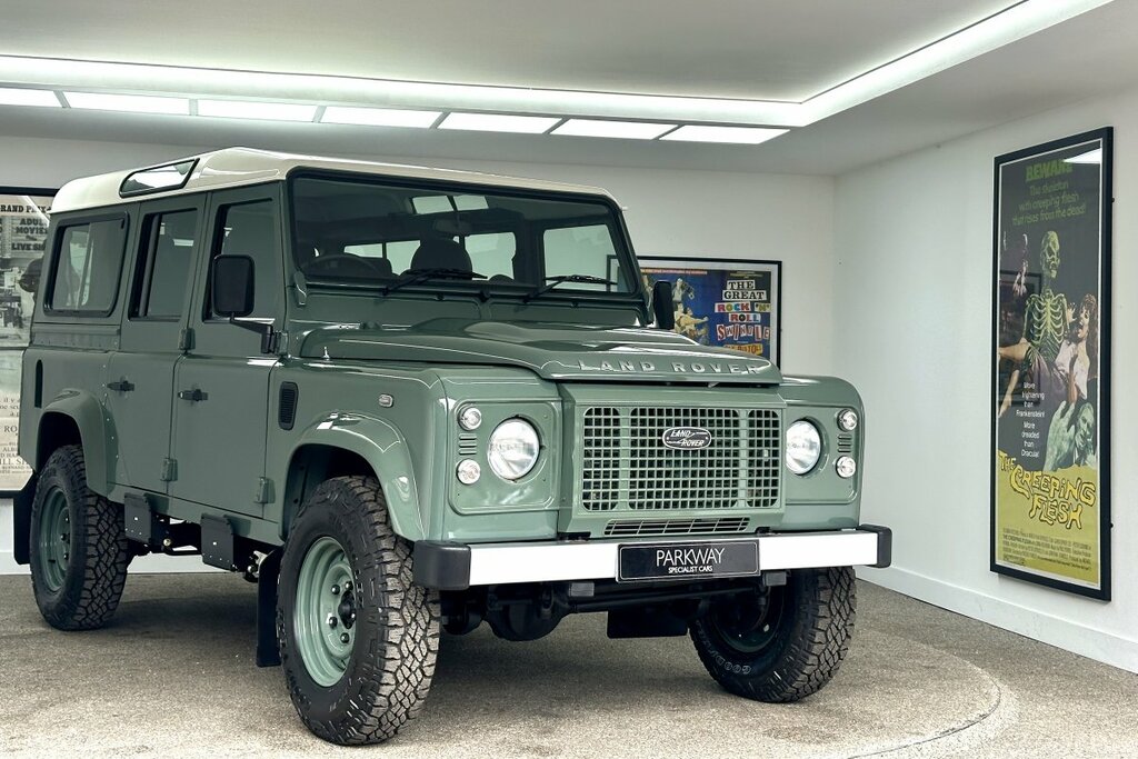 Land Rover Defender 110 Xs Heritage Style Green