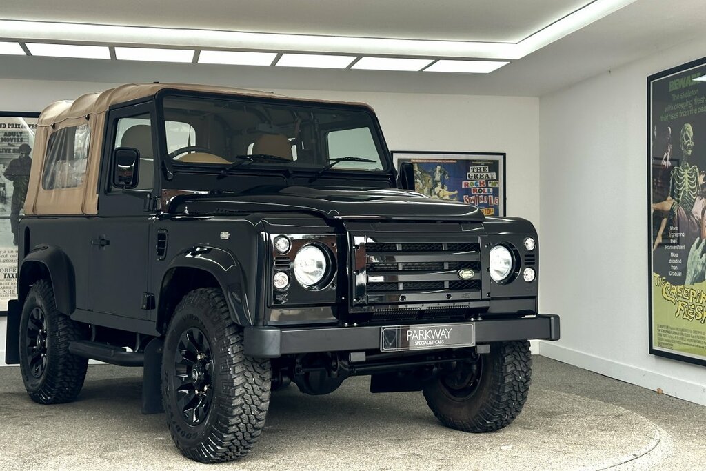 Land Rover Defender 90 2.2 Black Edition S Top Black