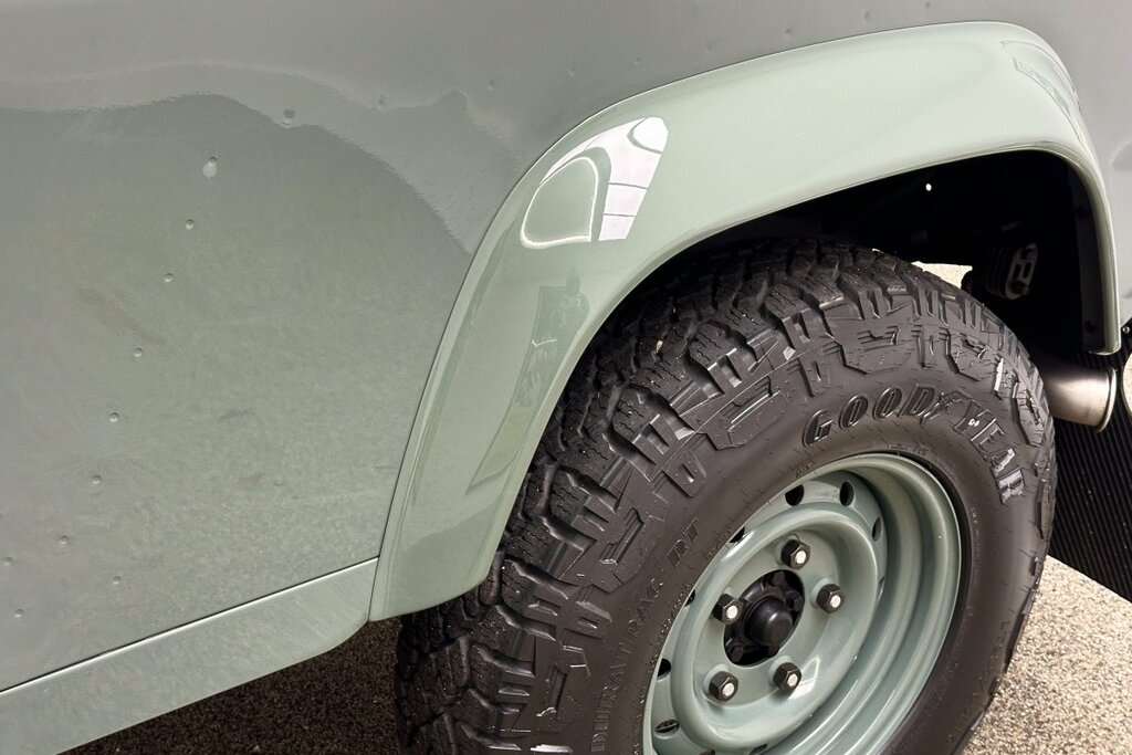 Land Rover Defender 2.2 Soft Top Heritage Green #6