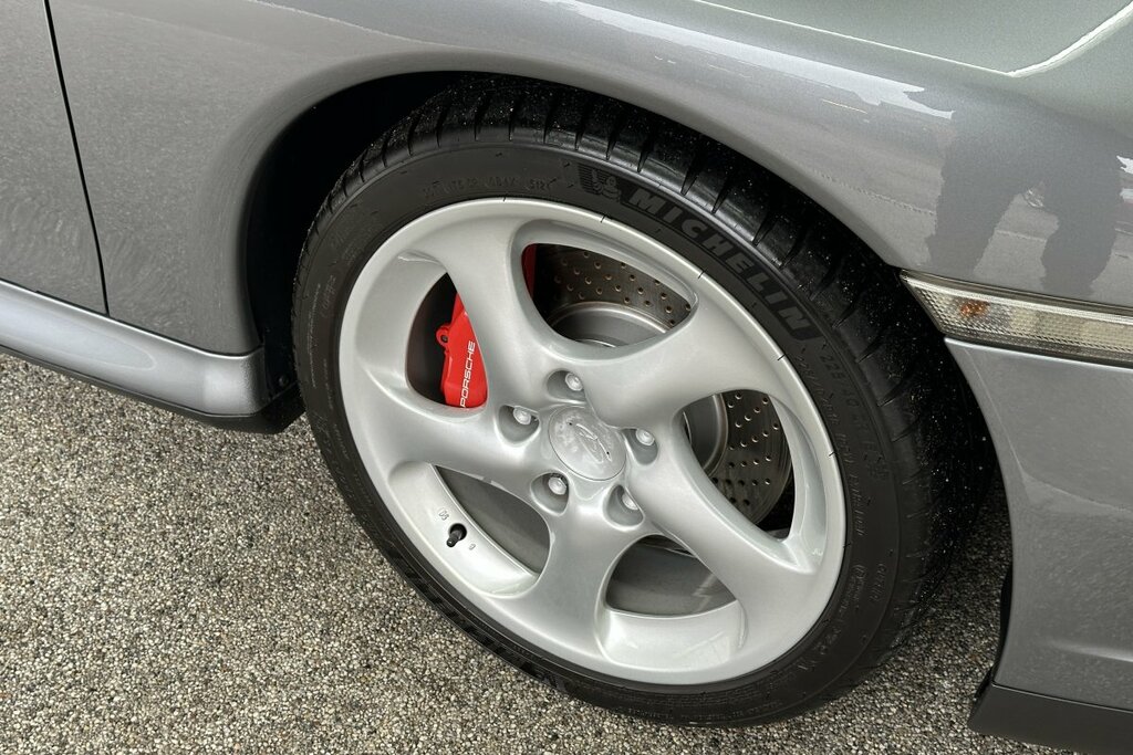Porsche 911 Carrera 4S Coupe CT52AOV Grey #6