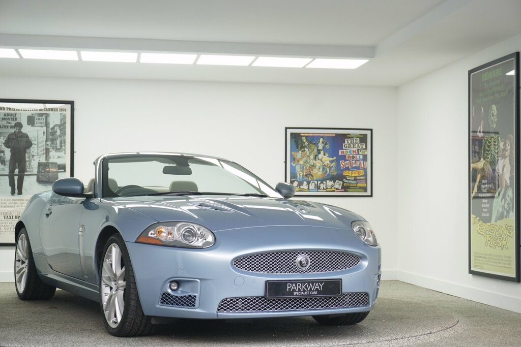 Jaguar XKR 4.2 Supercharged Cab Blue