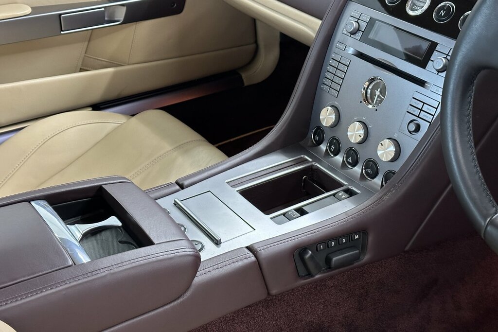 Aston Martin DB9 6.0 V12 Coupe LJ08EVM Red #4