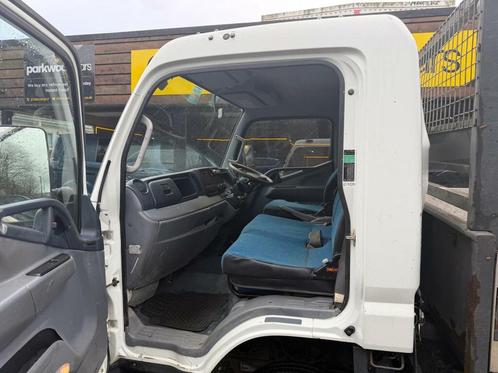 Mitsubishi Fuso Canter Diesel White #25