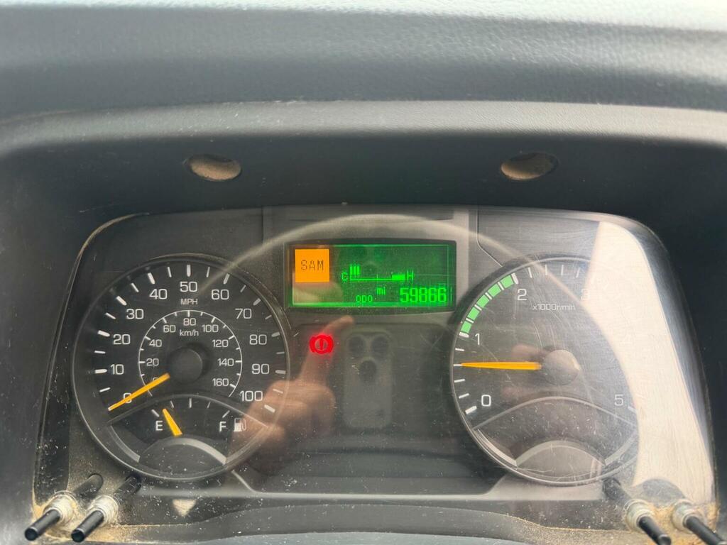 Mitsubishi Fuso Canter Diesel White #19