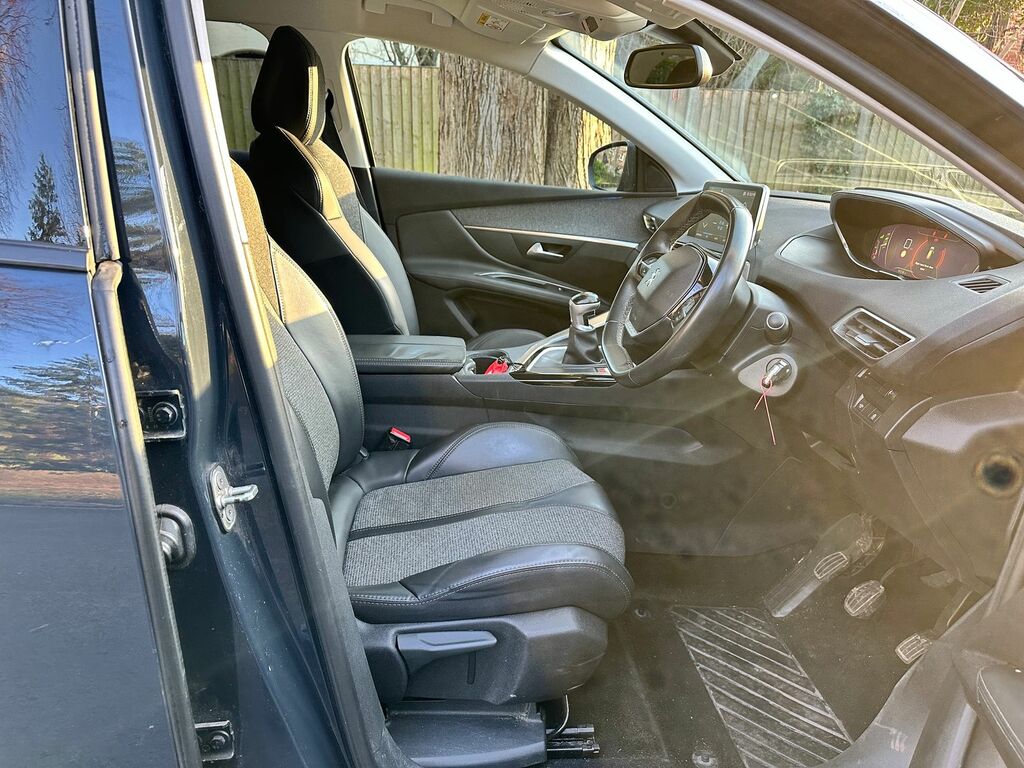 Peugeot 3008 1.2L Allure Ss Suv Euro 6 130 FX17VTF Grey #5