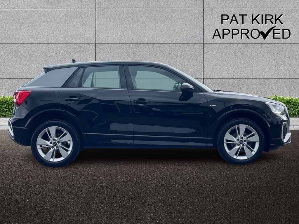 Audi Q2 30 Tfsi S Line YHZ7479 Black #4