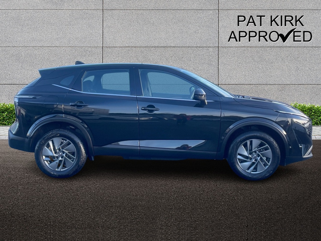 Nissan Qashqai 1.3 Dig-t Mh Acenta Premium VK74FXJ Black #3