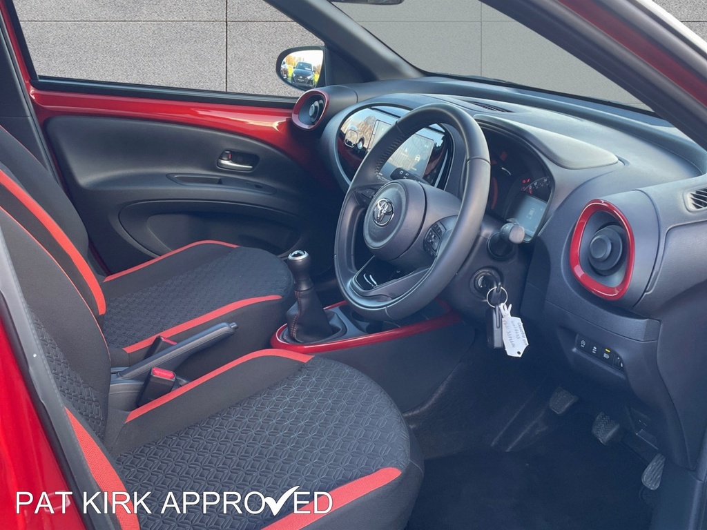 Toyota Aygo X 1.0 Vvt-i Edge WRZ6776 Red #5