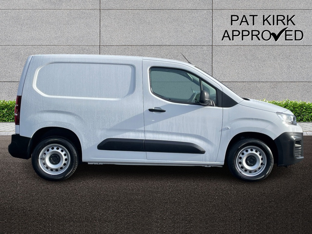 Citroen Berlingo 1.5 Bluehdi 1000Kg Enterprise Ed 100Ps 6 Speed Ss LE72FFH White #3
