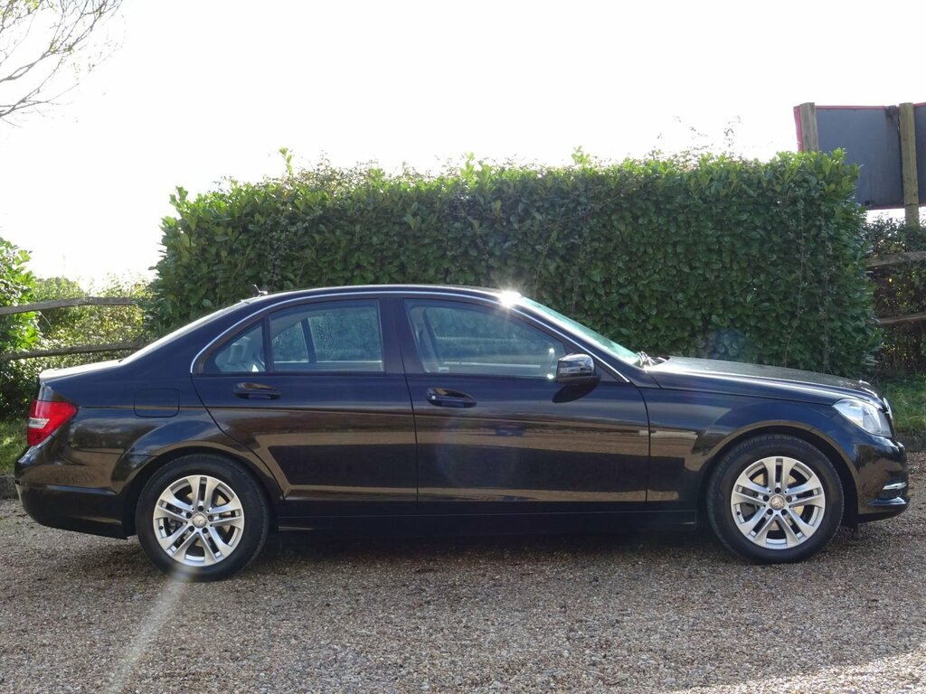 Mercedes-Benz C Class 2.1 C200 Cdi Executive Se Saloon G-tron KM63EGX Black #2