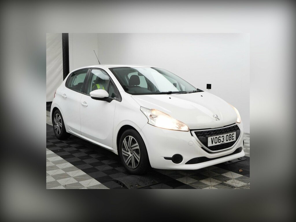 Peugeot 208 1.2 Vti Access Euro 5 White