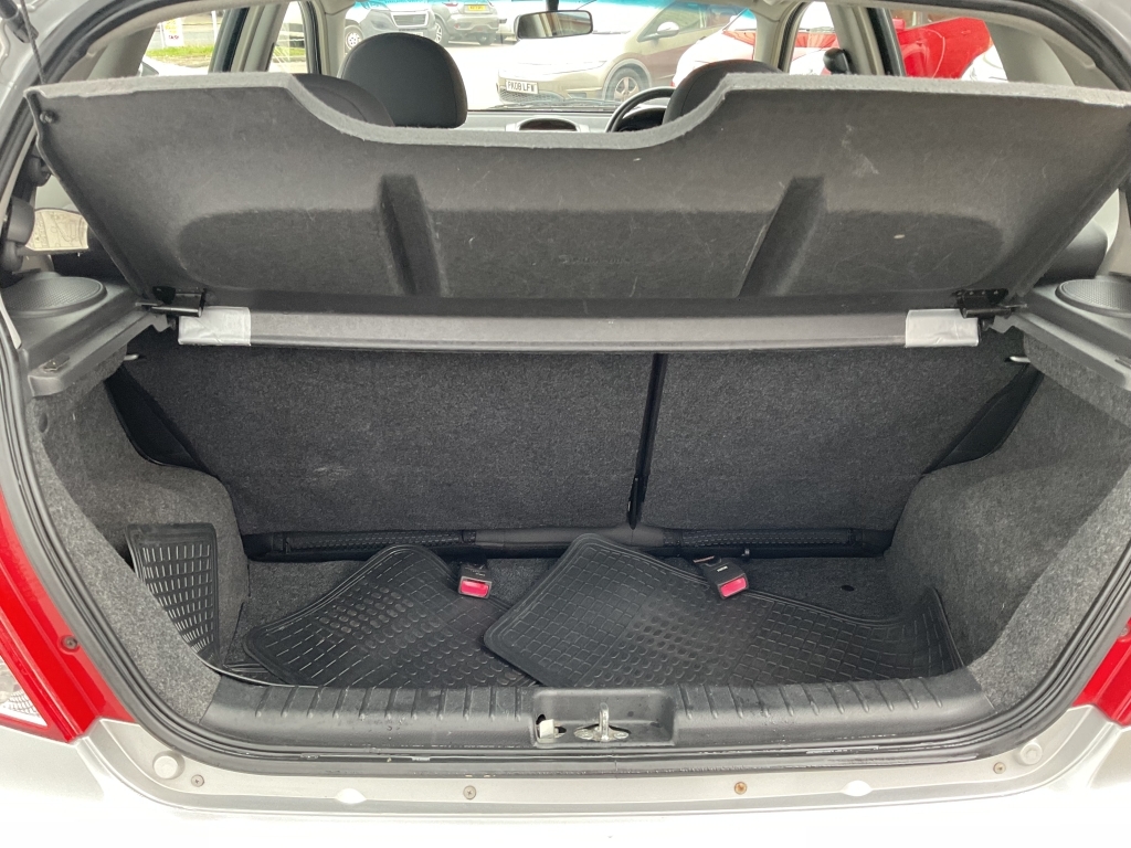 Chevrolet Kalos Hatchback 1.4 Silver #17
