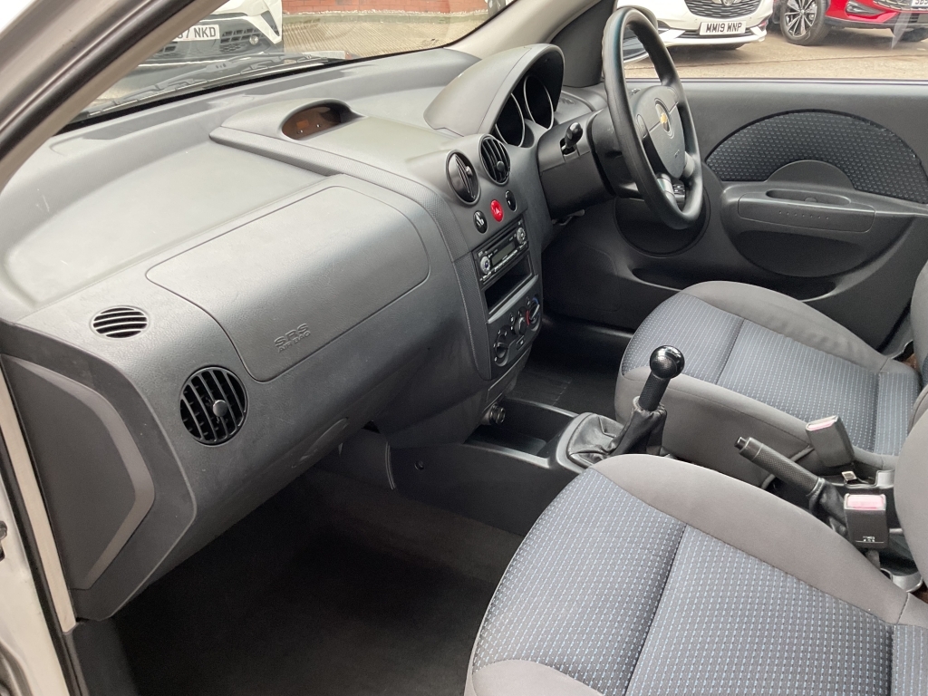 Chevrolet Kalos Hatchback 1.4 Silver #20