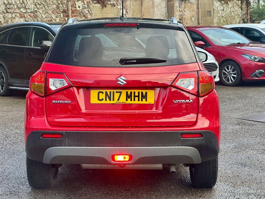 Suzuki Vitara Suv CN17MHM Red #6