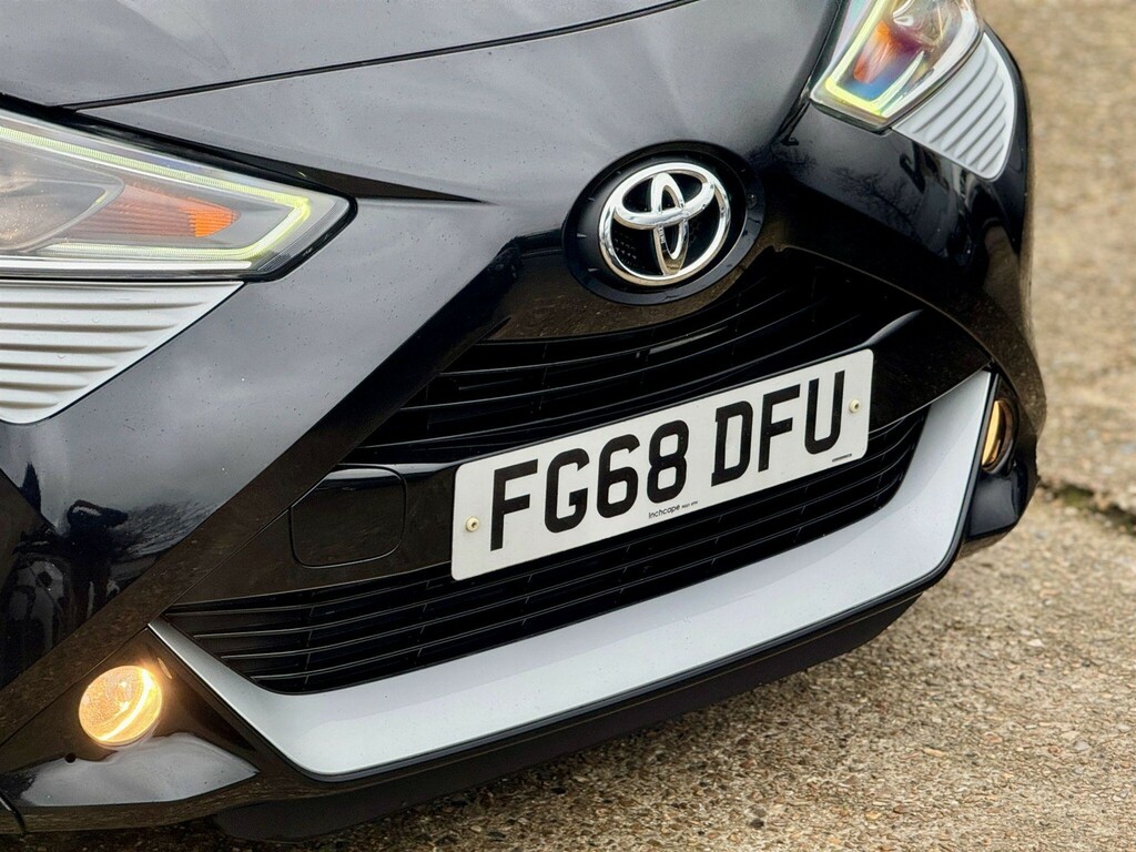 Toyota Aygo Hatchback FG68DFU Black #2