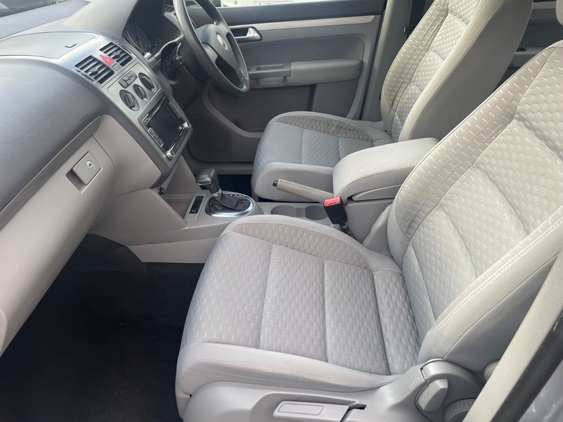 Volkswagen Touran Se Tsi Dsg Silver #6