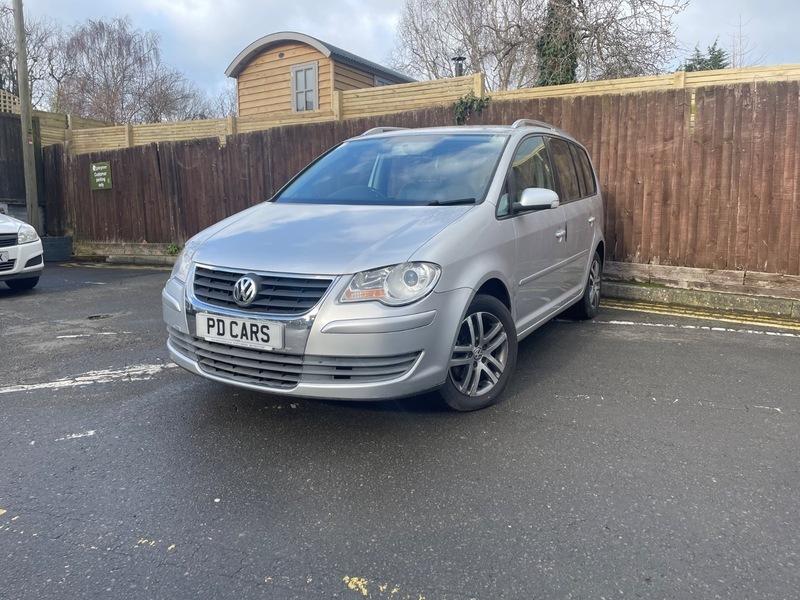 Volkswagen Touran Se Tsi Dsg Silver #2