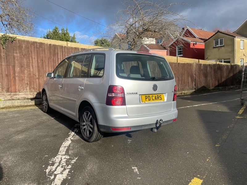Volkswagen Touran Se Tsi Dsg Silver #4