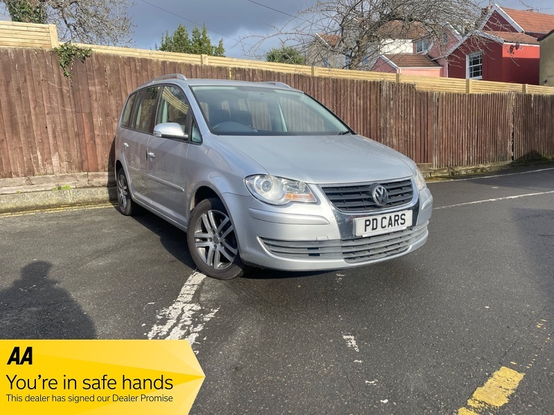 Volkswagen Touran Se Tsi Dsg Silver