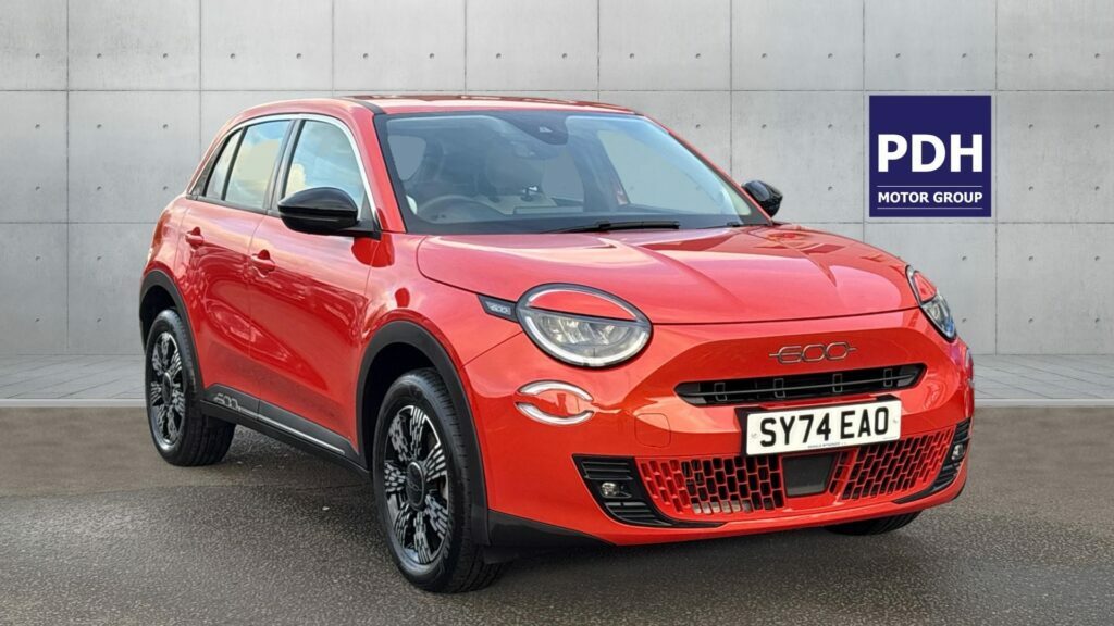 Fiat 600 1.2 Hybrid 100Bhp 48V Edct-6 Orange