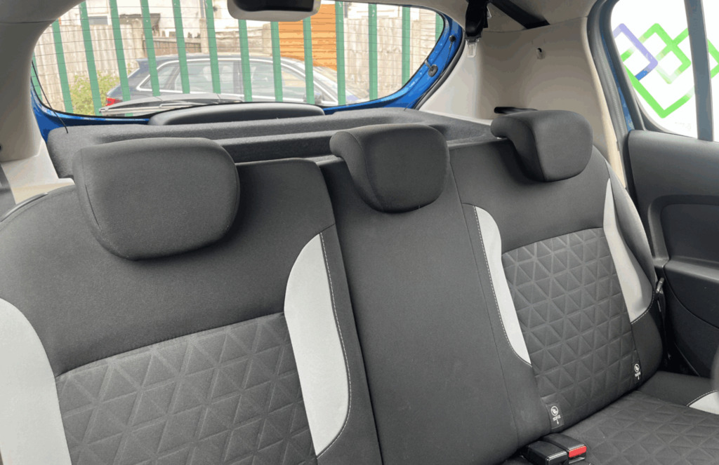 Dacia Sandero Laureate Black #6