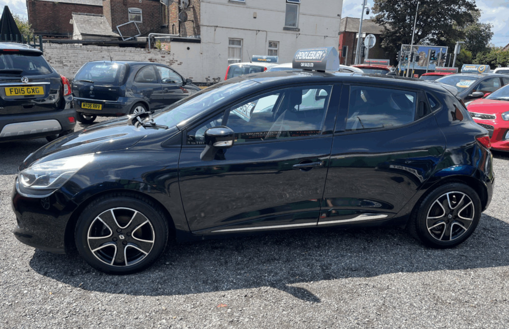 Renault Clio Hatchback E064JWZ Black #2