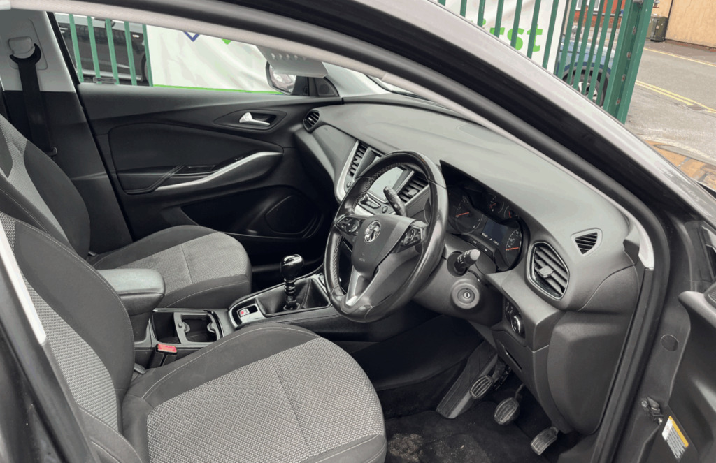 Vauxhall Grandland N-connecta Dci Xtronic Red #7
