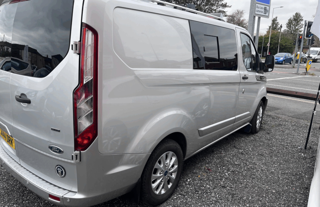 Ford Transit Custom Mpv J444DRK Black #3