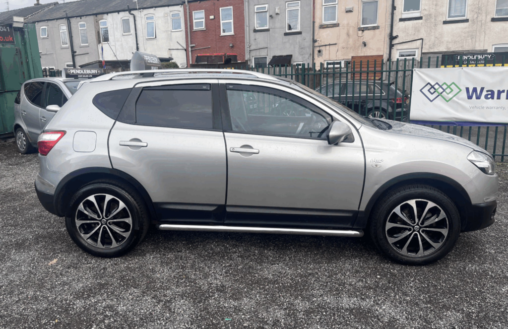 Nissan Qashqai Suv EN62UZW Black #2