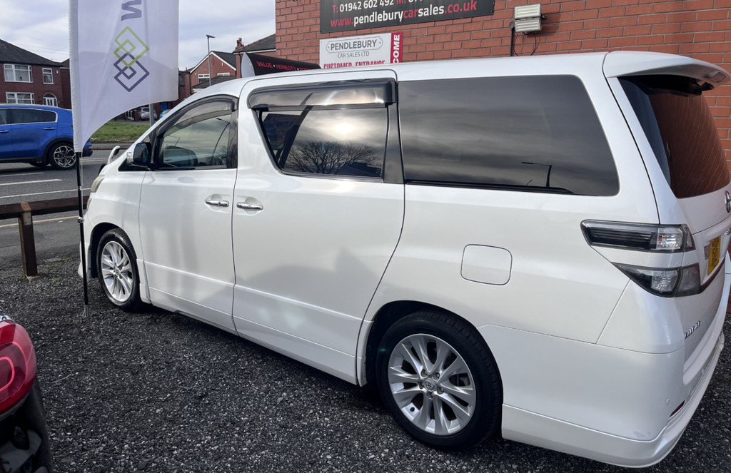 Toyota Vellfire Suv Black