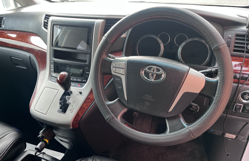 Toyota Vellfire Suv Black #5